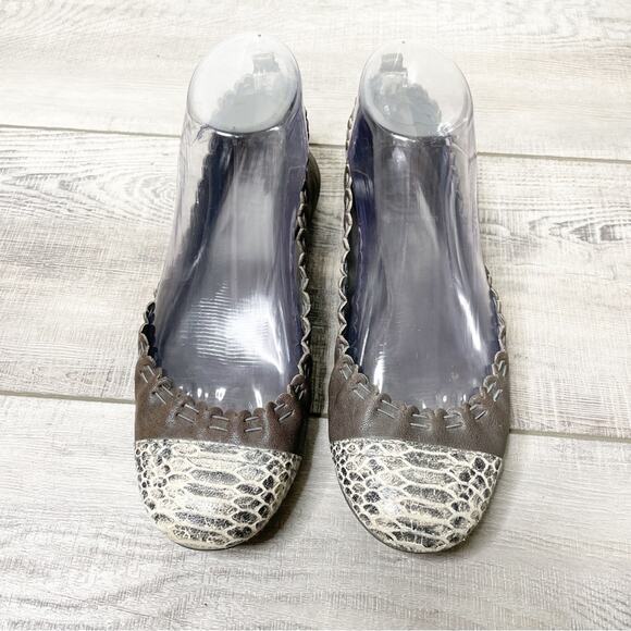 Tory Burch Abbey Cap Toe Scalloped Leather Ballet Flats Brown Snake Size 6M - Picture 2 of 7